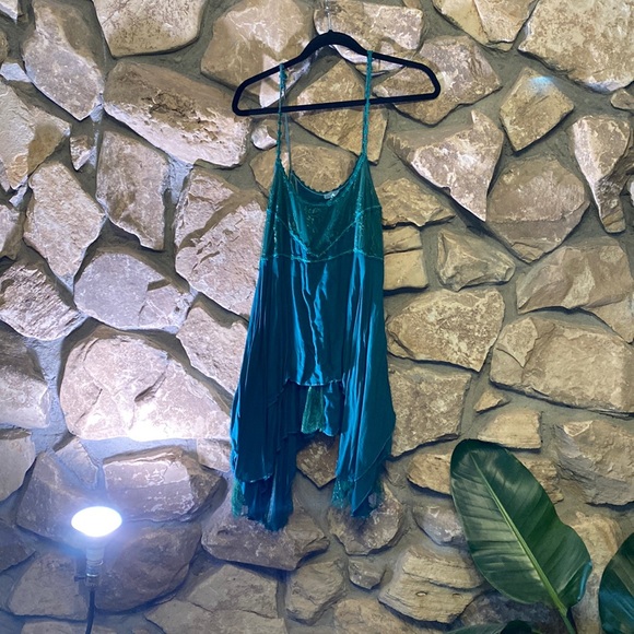 Custom one of a kind emerald and lime pieced lace slip - Picture 10 of 12